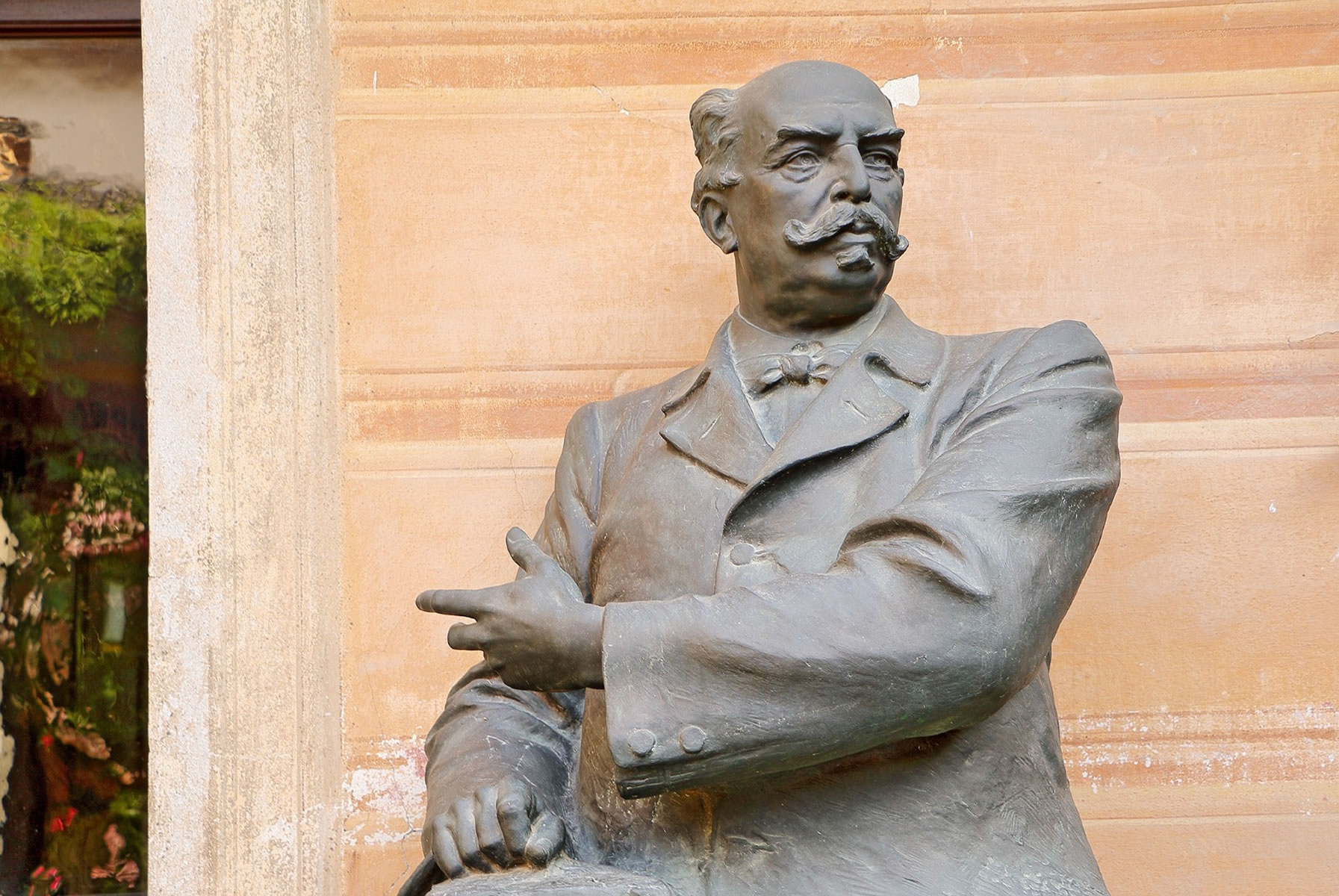 Il busto di Giolitti